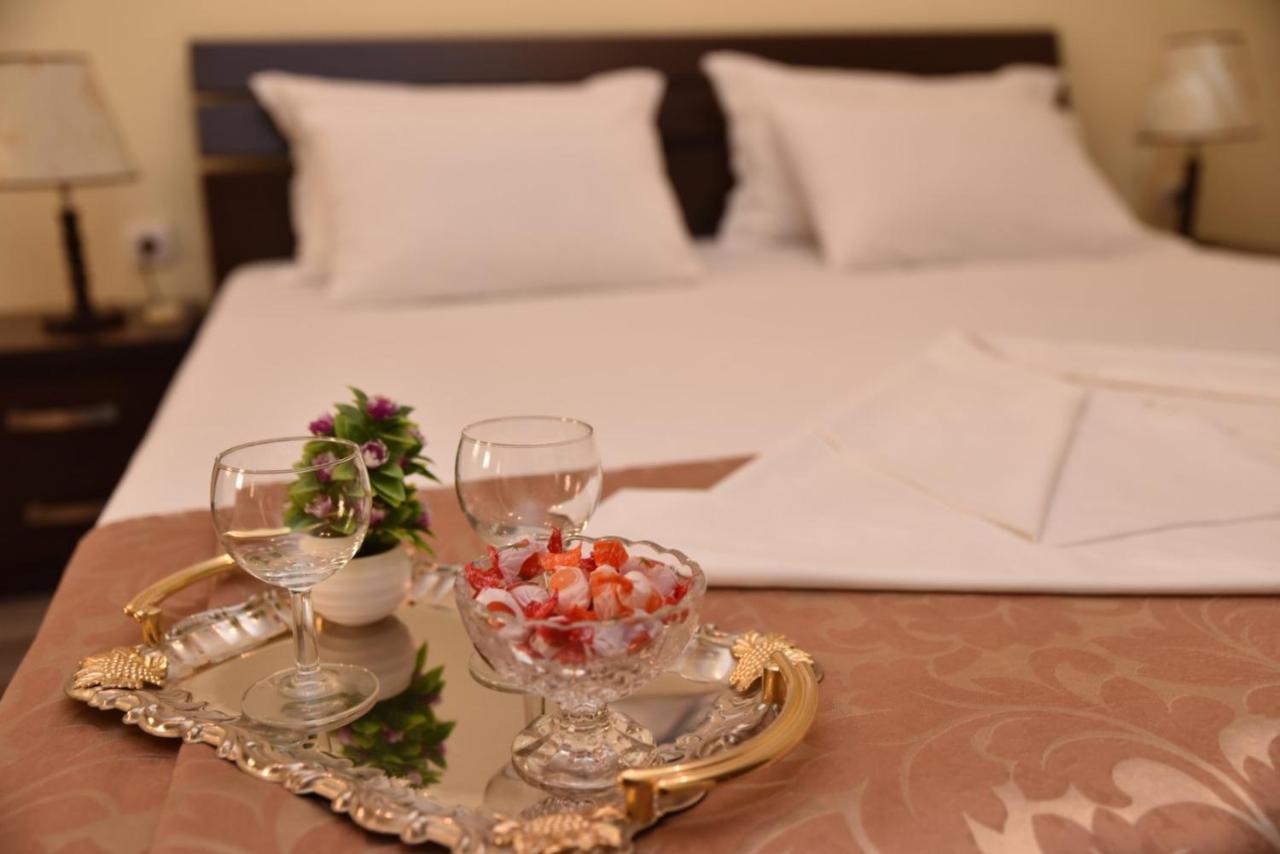 Guest House Evropa 2 Ulcinj Bagian luar foto