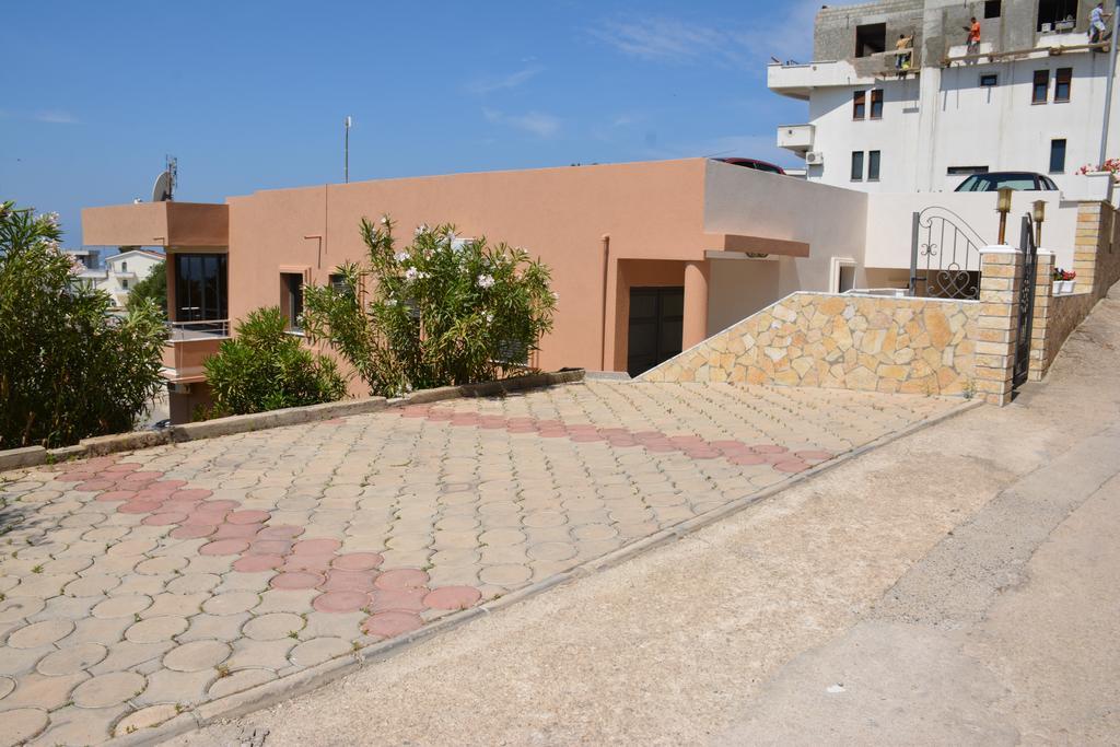 Guest House Evropa 2 Ulcinj Bagian luar foto