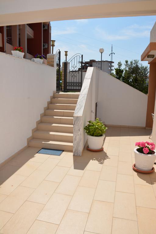 Guest House Evropa 2 Ulcinj Bagian luar foto