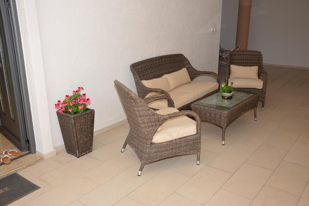 Guest House Evropa 2 Ulcinj Bagian luar foto
