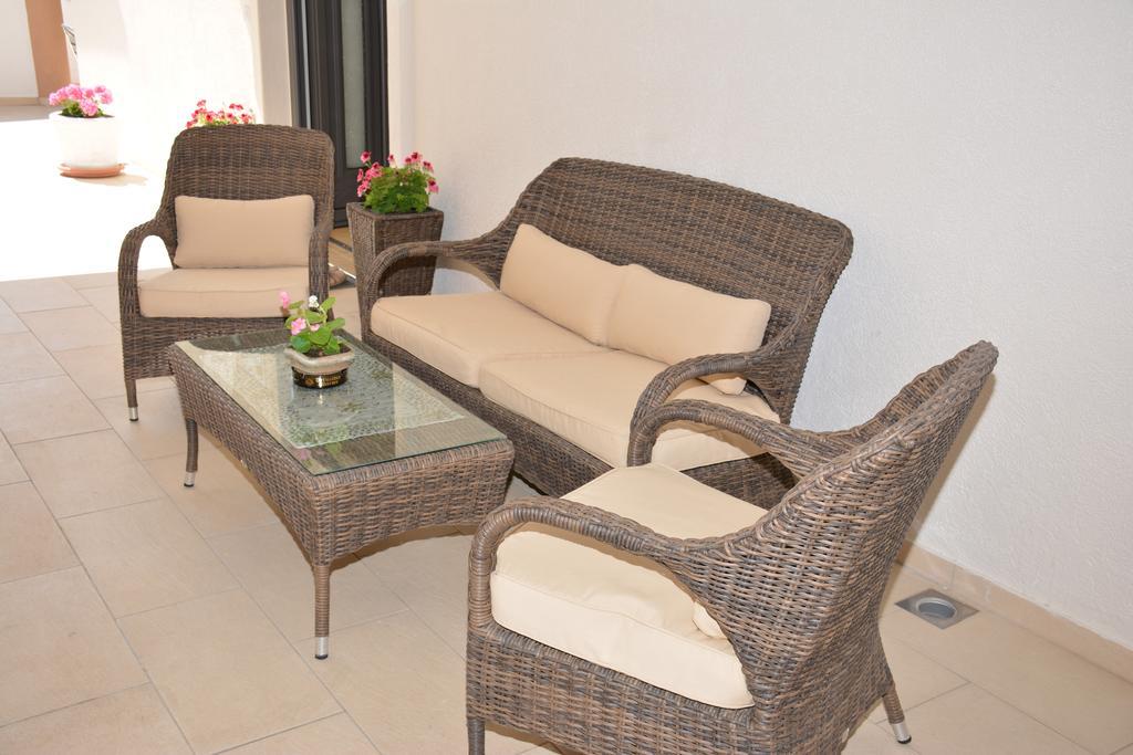 Guest House Evropa 2 Ulcinj Bagian luar foto