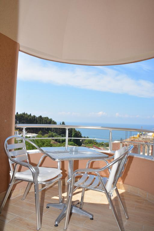 Guest House Evropa 2 Ulcinj Bagian luar foto